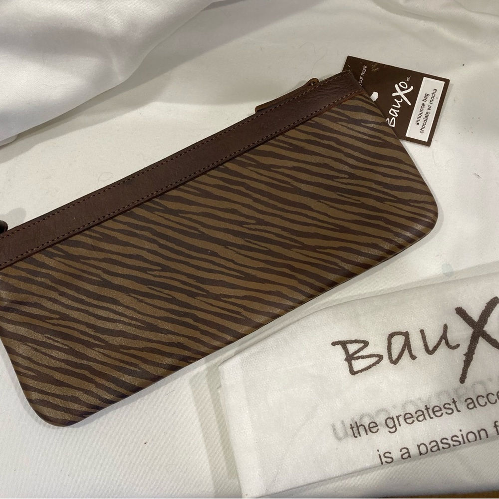 Bauxo Leather Clutch / Wristlet